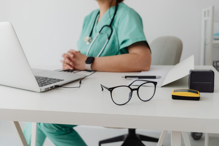 Atención en salud para el asociado y su familia